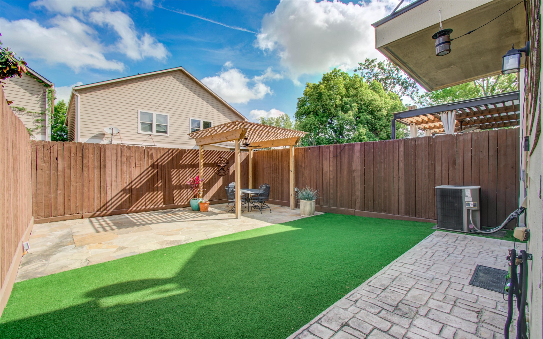 1034 Dunbar Street Houston, TX 77009 - Photo 21 of 23