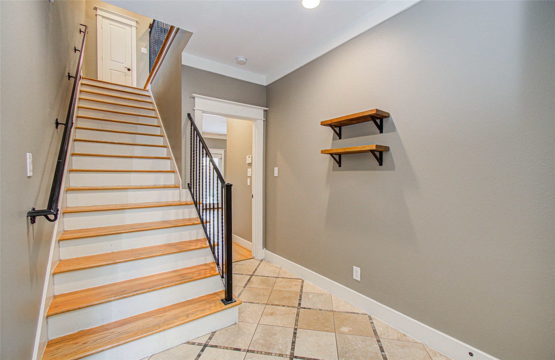 1034 Dunbar Street Houston, TX 77009 - Photo 3 of 23