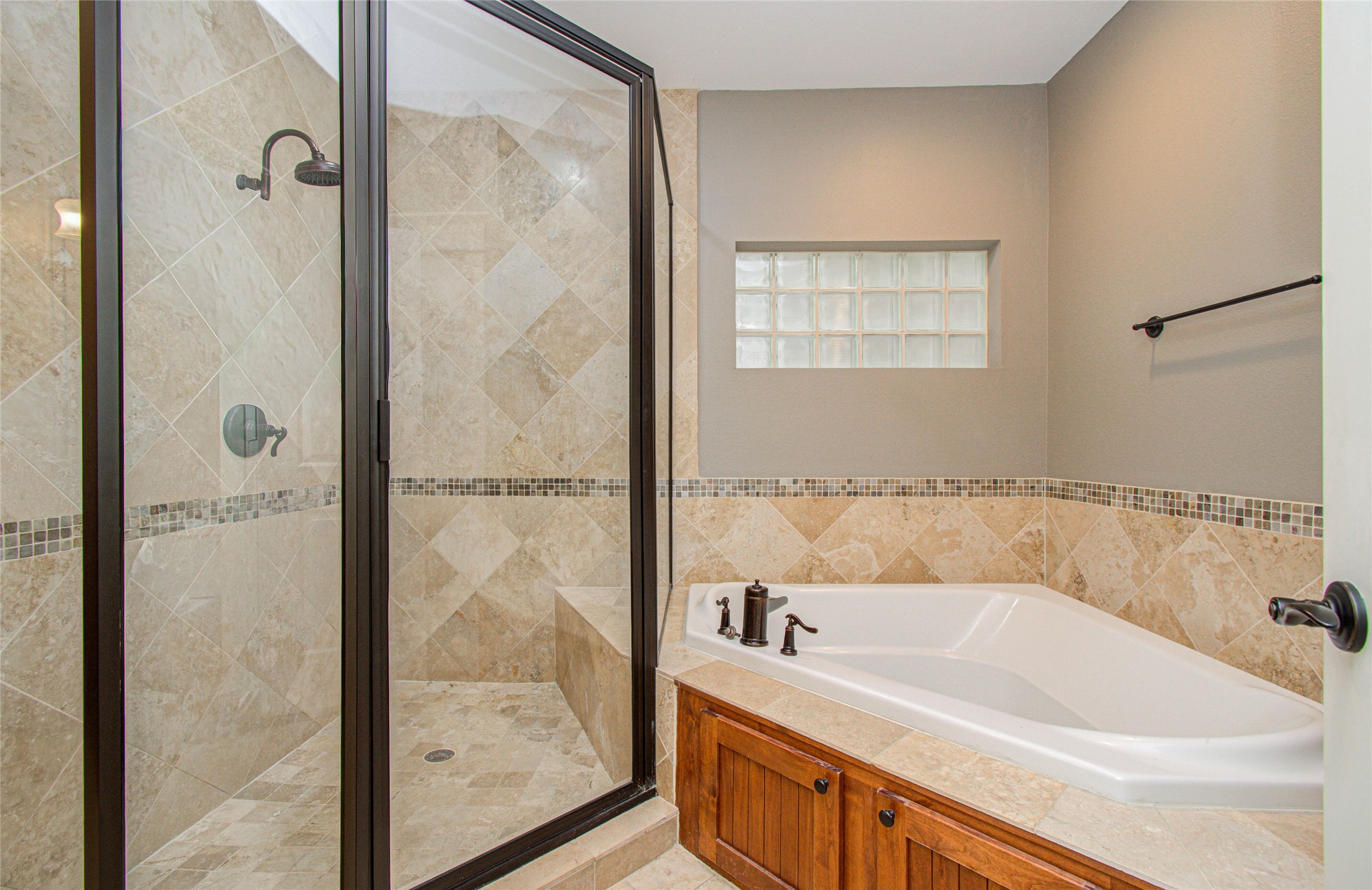 1034 Dunbar Street Houston, TX 77009 - Photo 7 of 23