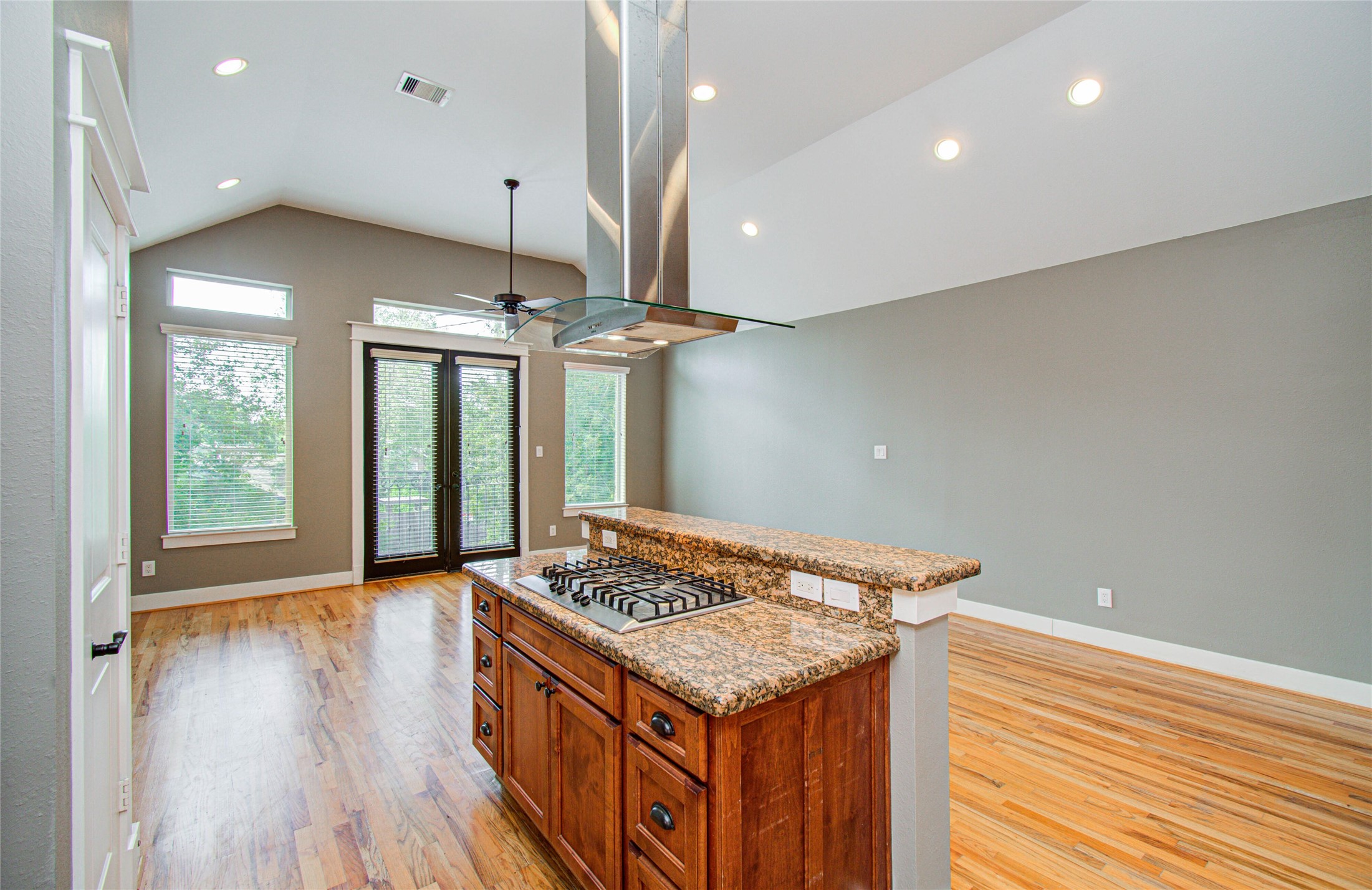 1034 Dunbar Street Houston, TX 77009 - Photo 10 of 23