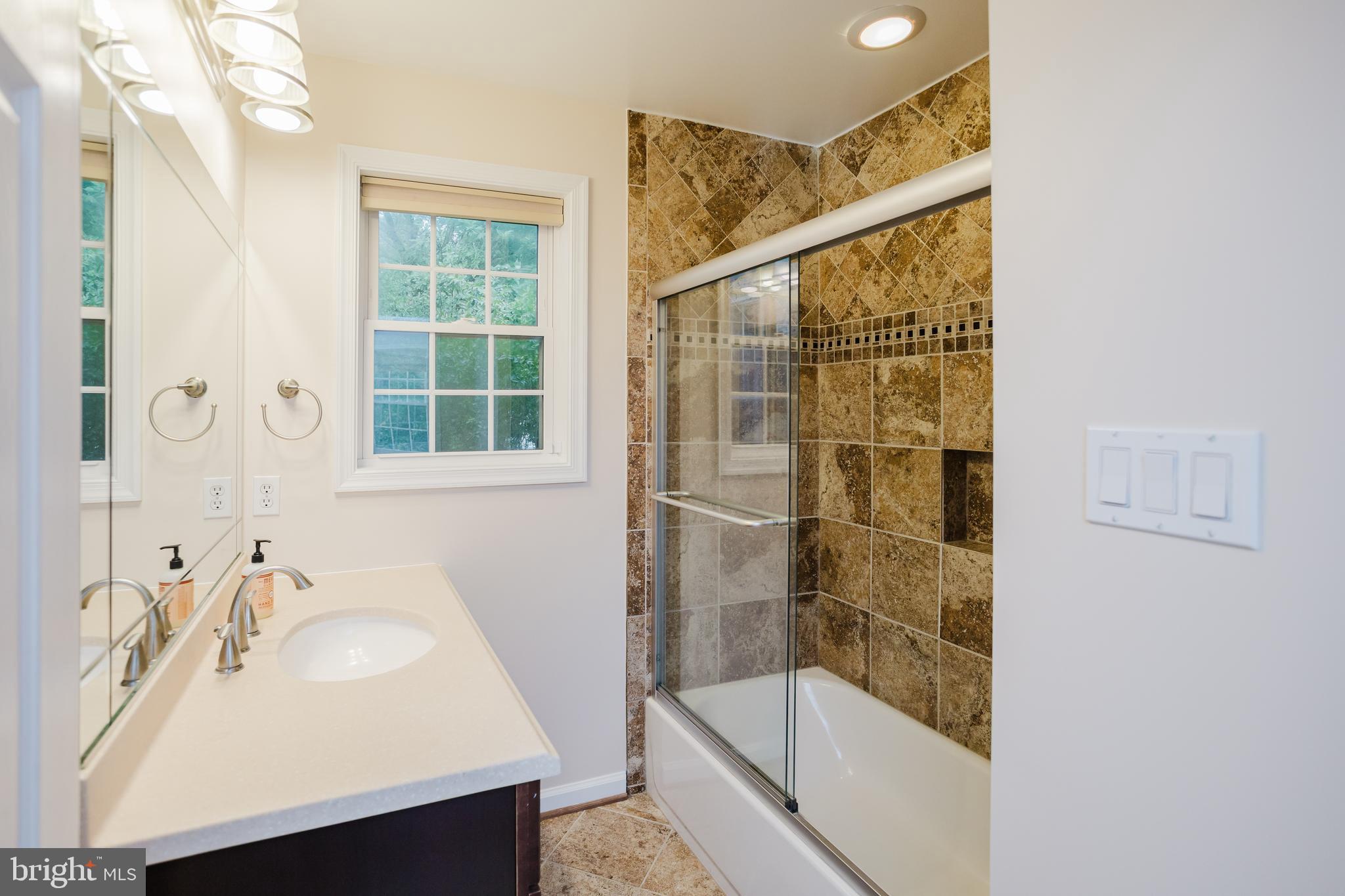 2177 Chain Bridge Road Vienna, VA 22182 - Photo 23 of 48