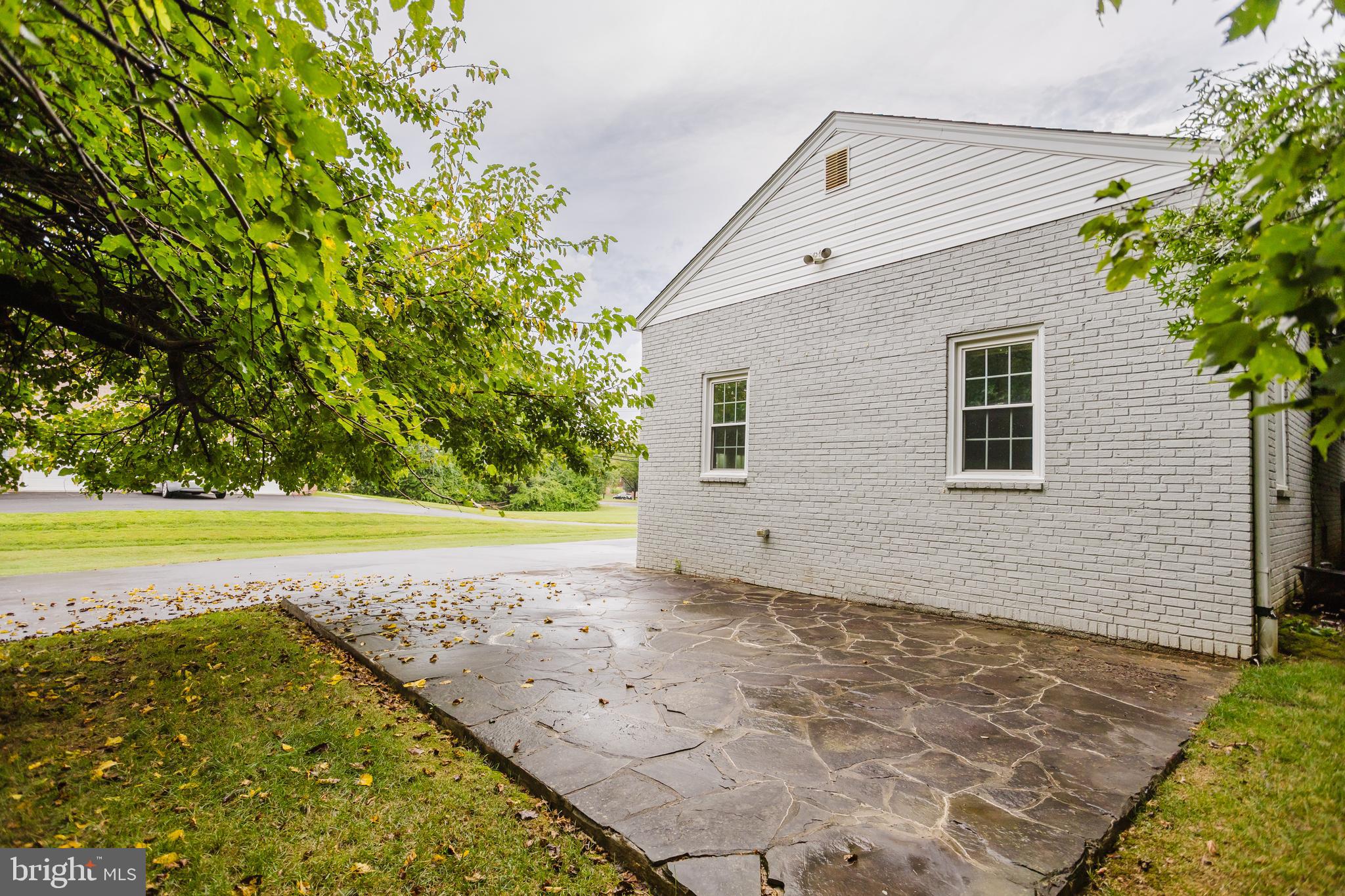 2177 Chain Bridge Road Vienna, VA 22182 - Photo 44 of 48