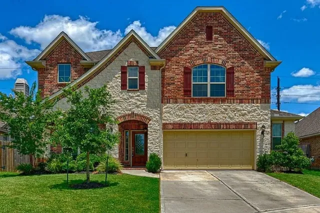 $3,100 | 2104 Pearl Bay Court, Pearland, TX 77584
