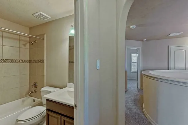 $3,100 | 2104 Pearl Bay Court, Pearland, TX 77584