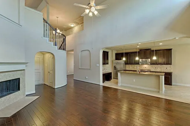$3,100 | 2104 Pearl Bay Court, Pearland, TX 77584