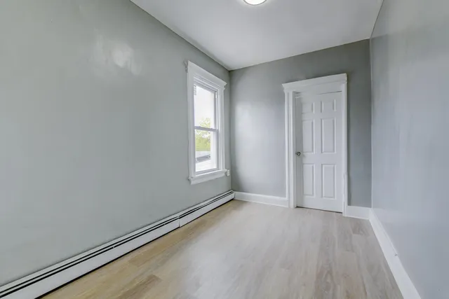 $1,995 | 200 Nunda Avenue, Unit 3R, Jersey City, NJ 07306