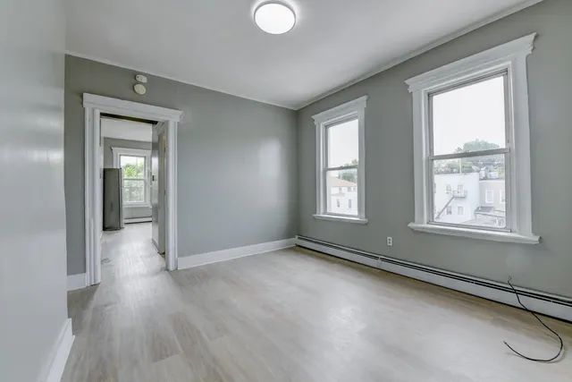 $1,995 | 200 Nunda Avenue, Unit 3R, Jersey City, NJ 07306