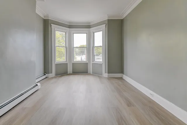 $1,995 | 200 Nunda Avenue, Unit 3R, Jersey City, NJ 07306