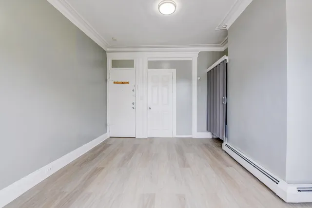 $1,995 | 200 Nunda Avenue, Unit 3R, Jersey City, NJ 07306