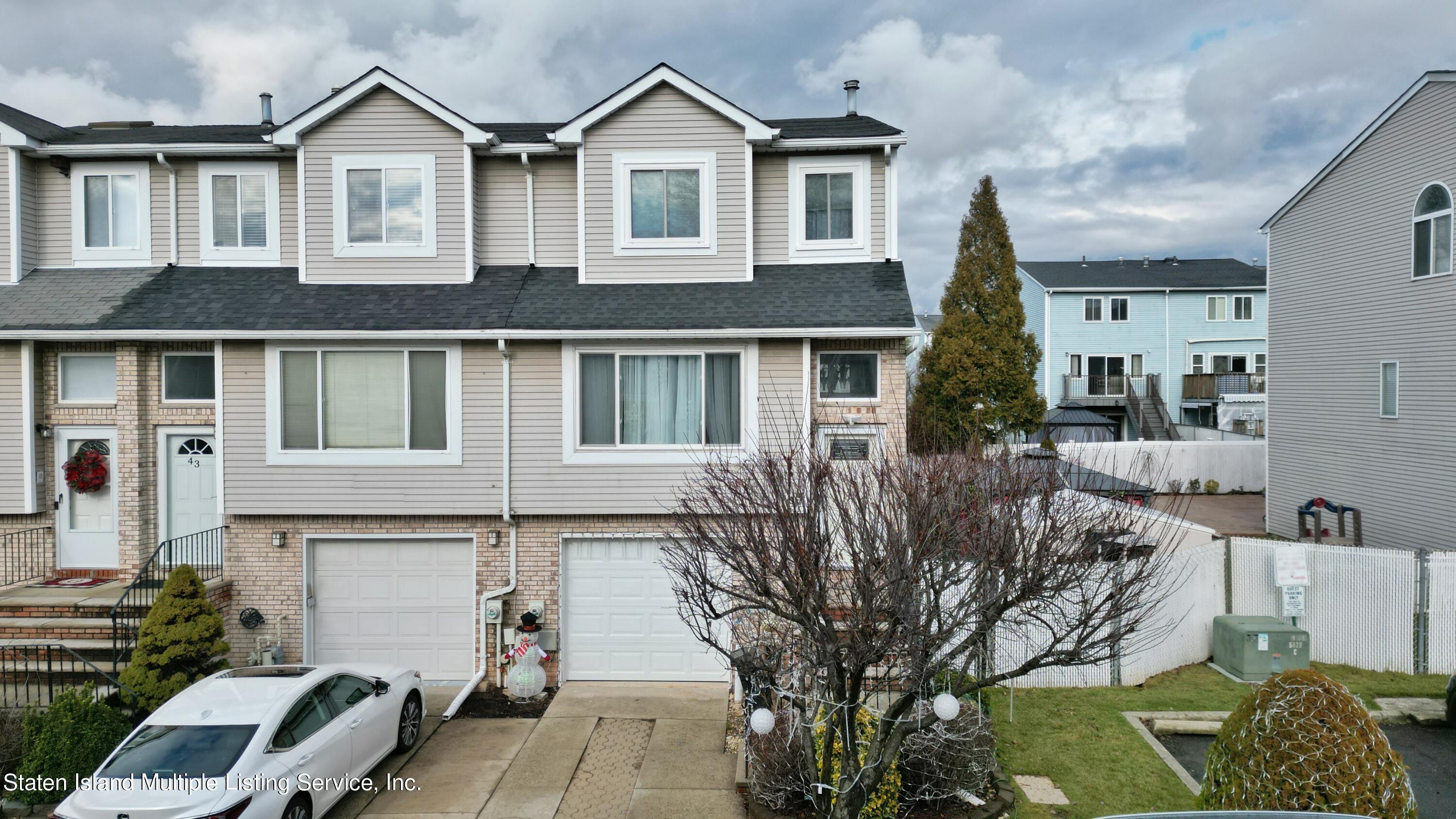 41 Mallard Lane, Staten Island, NY 10309 Compass