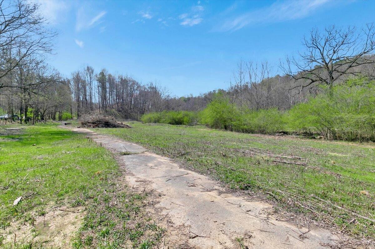 1009 Reads Lake Road Chattanooga, TN 37415 - Photo 11 of 16 Gallery Image 11