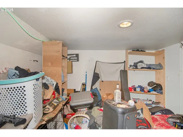 $160,000 | 3964 Clinton Avenue, Klamath Falls, OR 97603