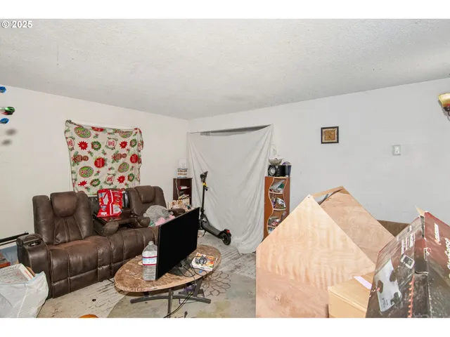 $160,000 | 3964 Clinton Avenue, Klamath Falls, OR 97603