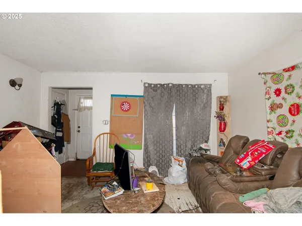 $160,000 | 3964 Clinton Avenue, Klamath Falls, OR 97603