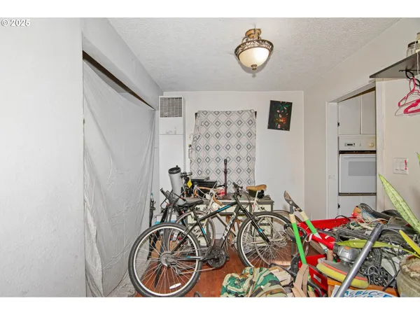 $160,000 | 3964 Clinton Avenue, Klamath Falls, OR 97603