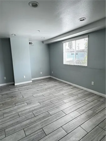 $3,100 | 433 1/2 East 30th Street, Los Angeles, CA 90011