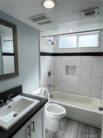 $3,100 | 433 1/2 East 30th Street, Los Angeles, CA 90011