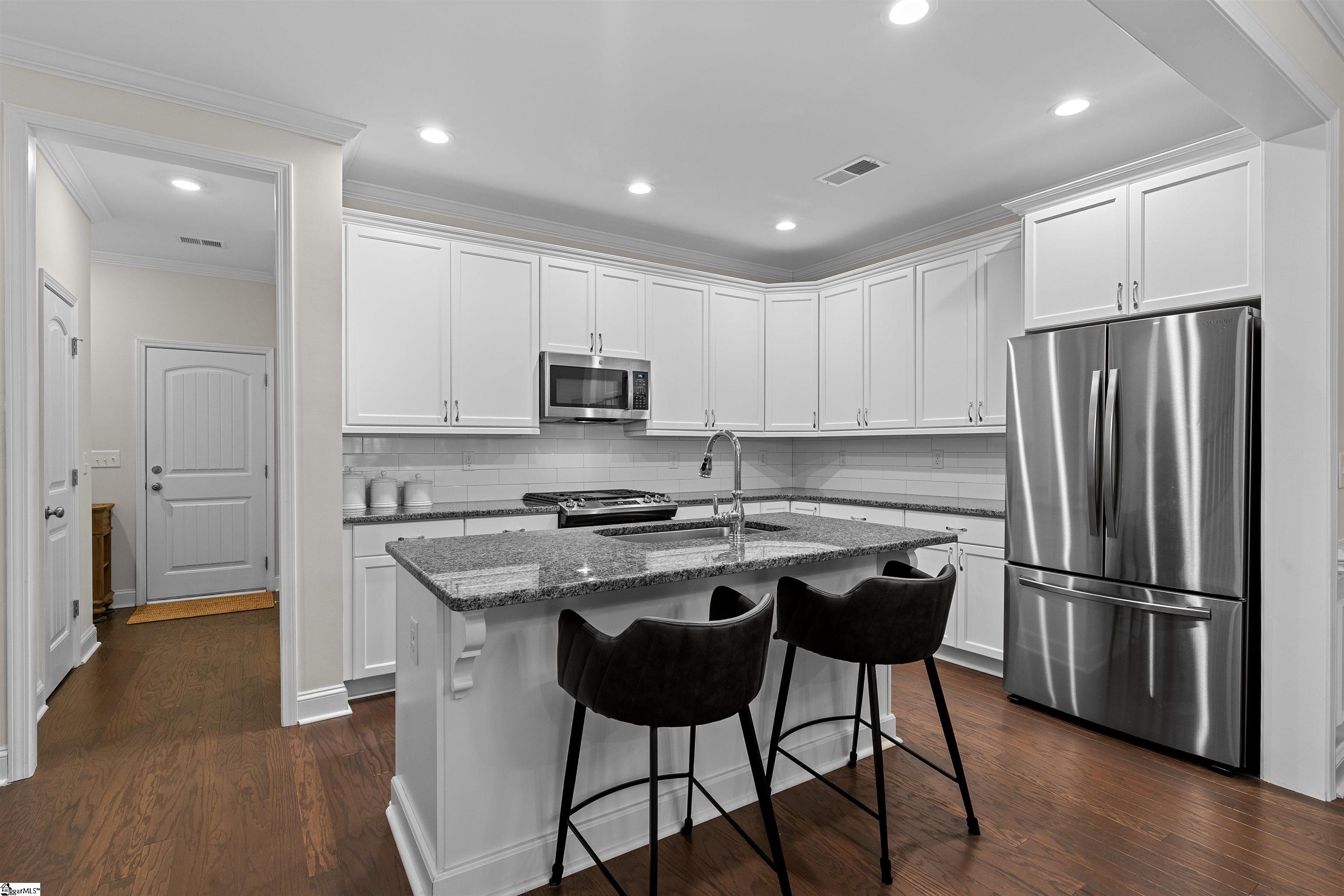 132 Danvers Road Greenville, SC 29607 - Photo 14 of 35