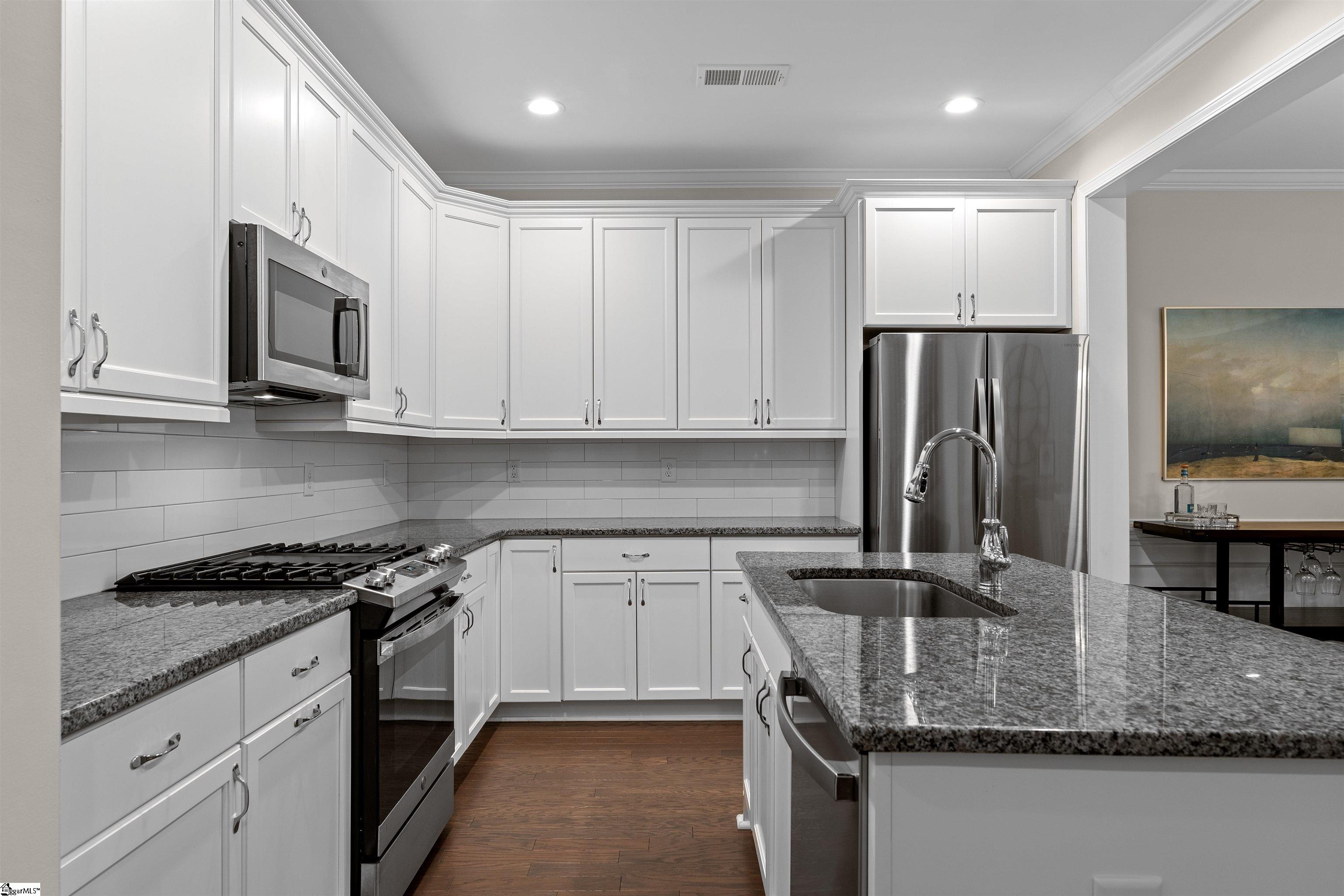 132 Danvers Road Greenville, SC 29607 - Photo 18 of 35