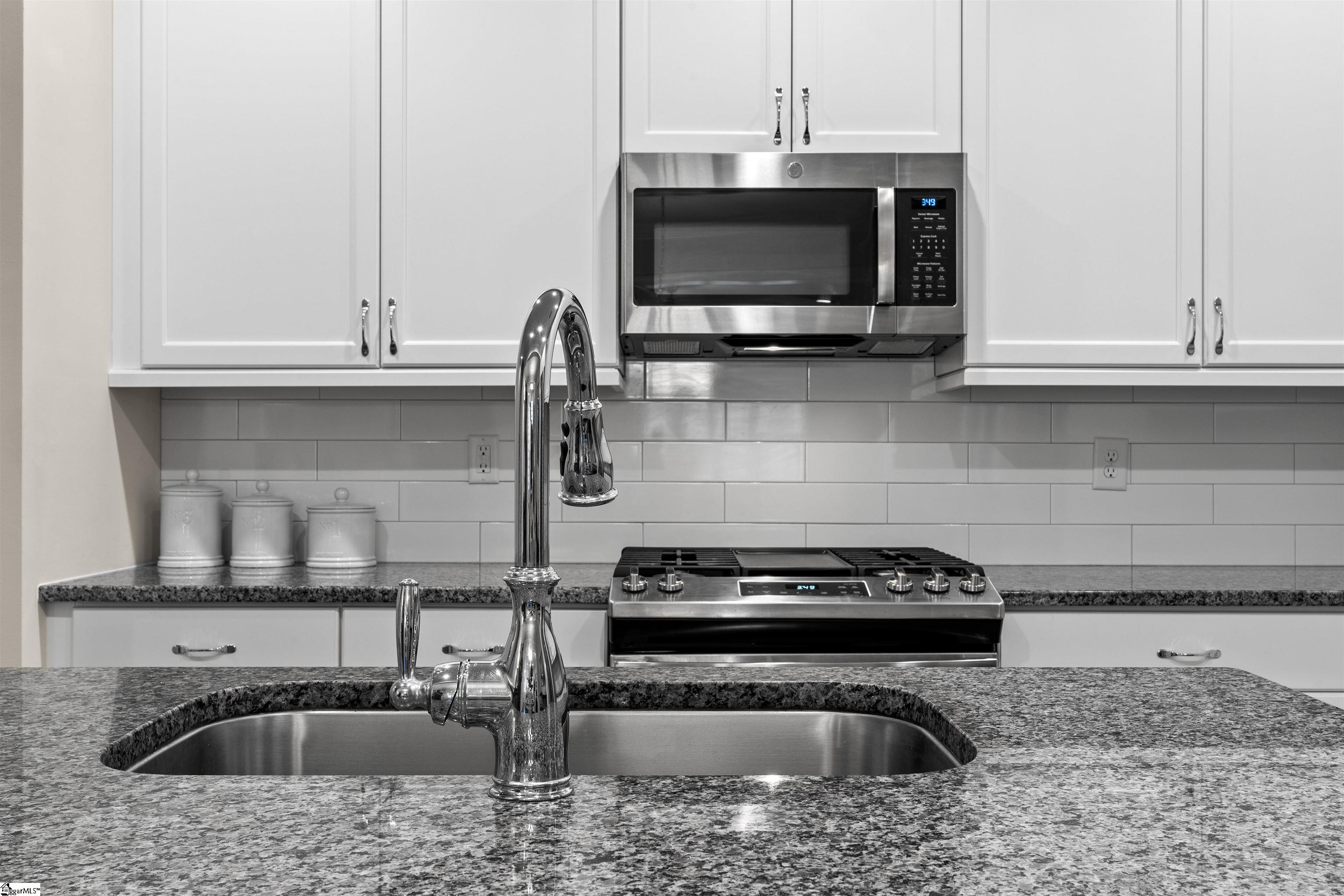 132 Danvers Road Greenville, SC 29607 - Photo 20 of 35