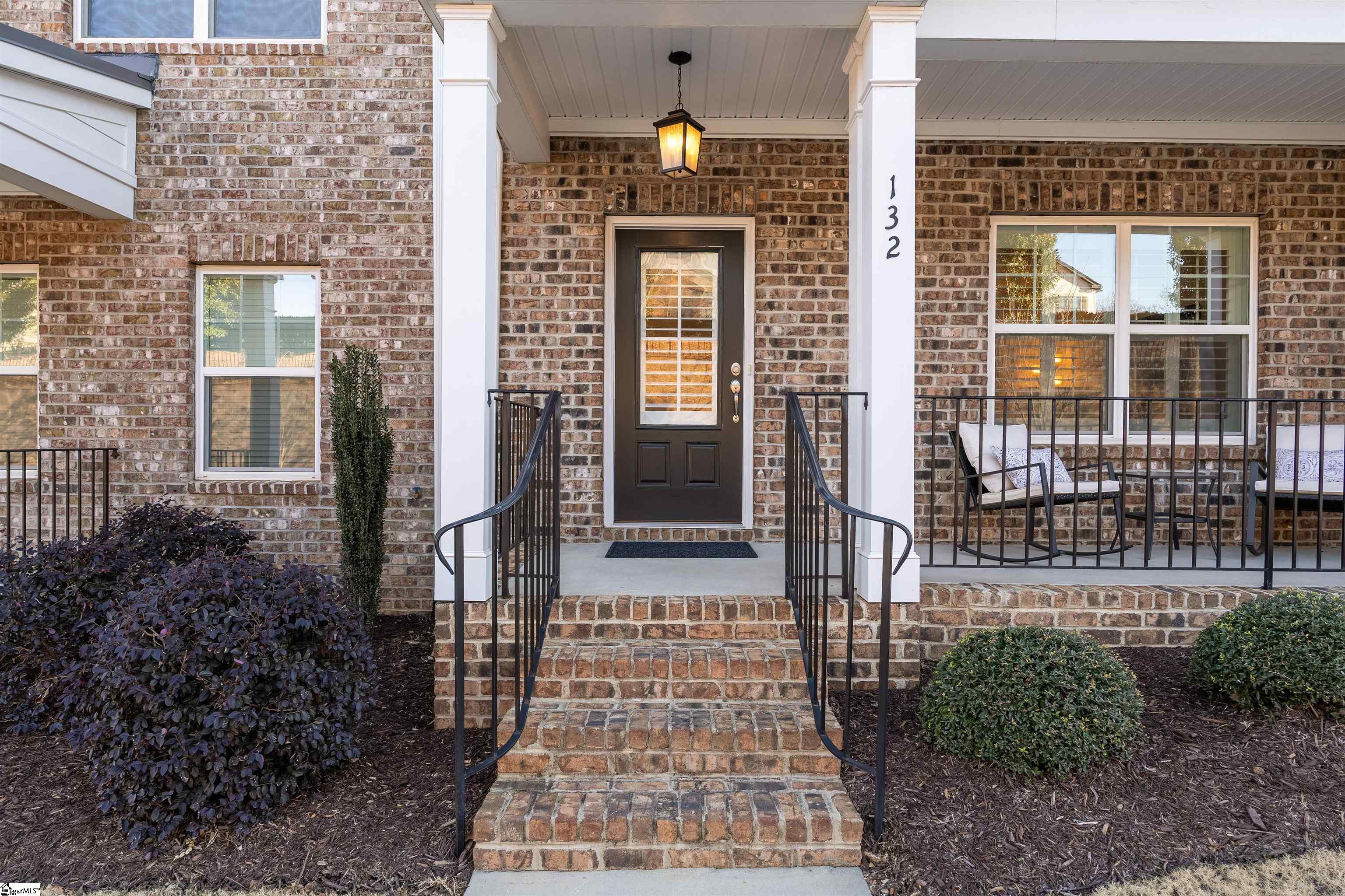 132 Danvers Road Greenville, SC 29607 - Photo 2 of 35