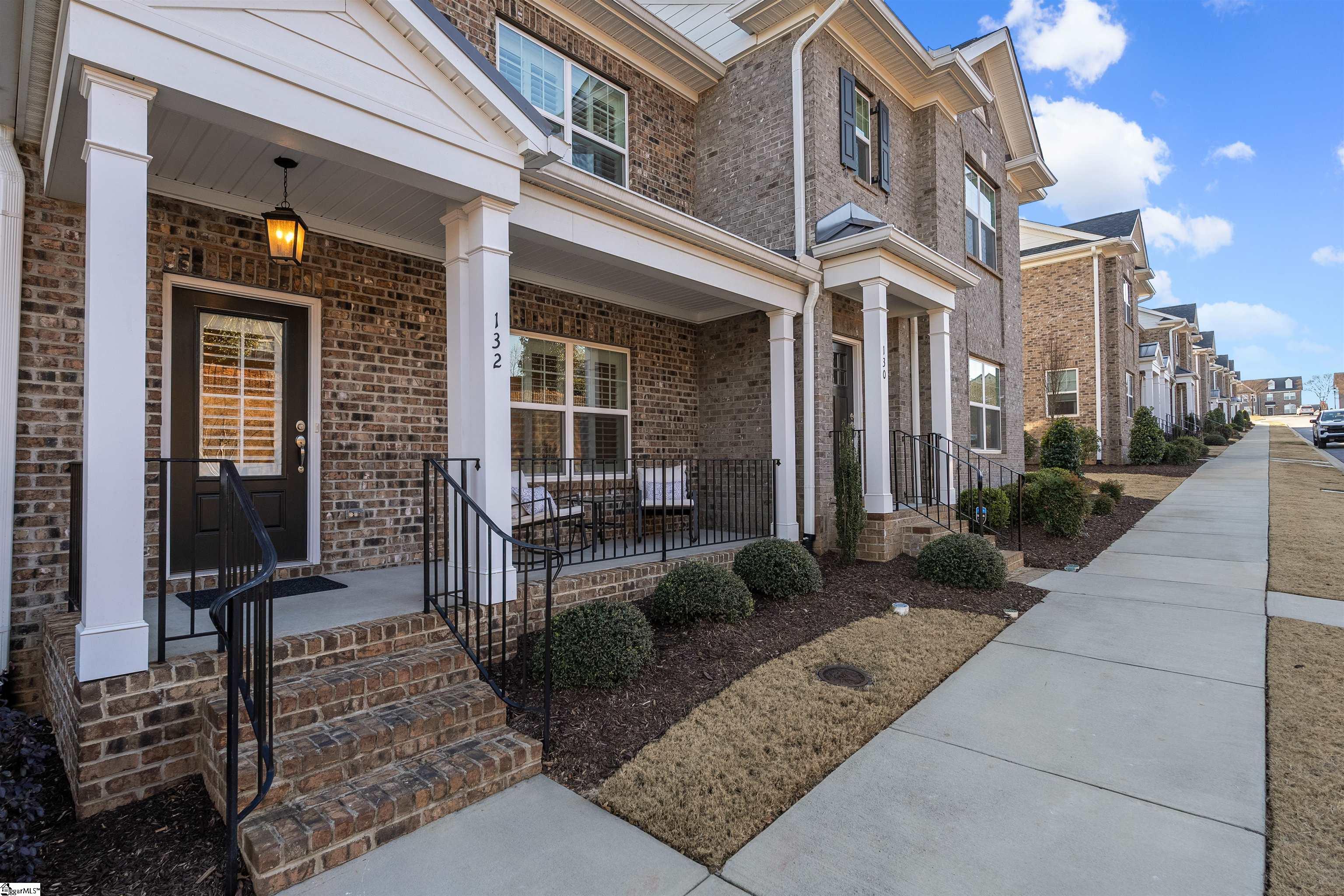 132 Danvers Road Greenville, SC 29607 - Photo 4 of 35