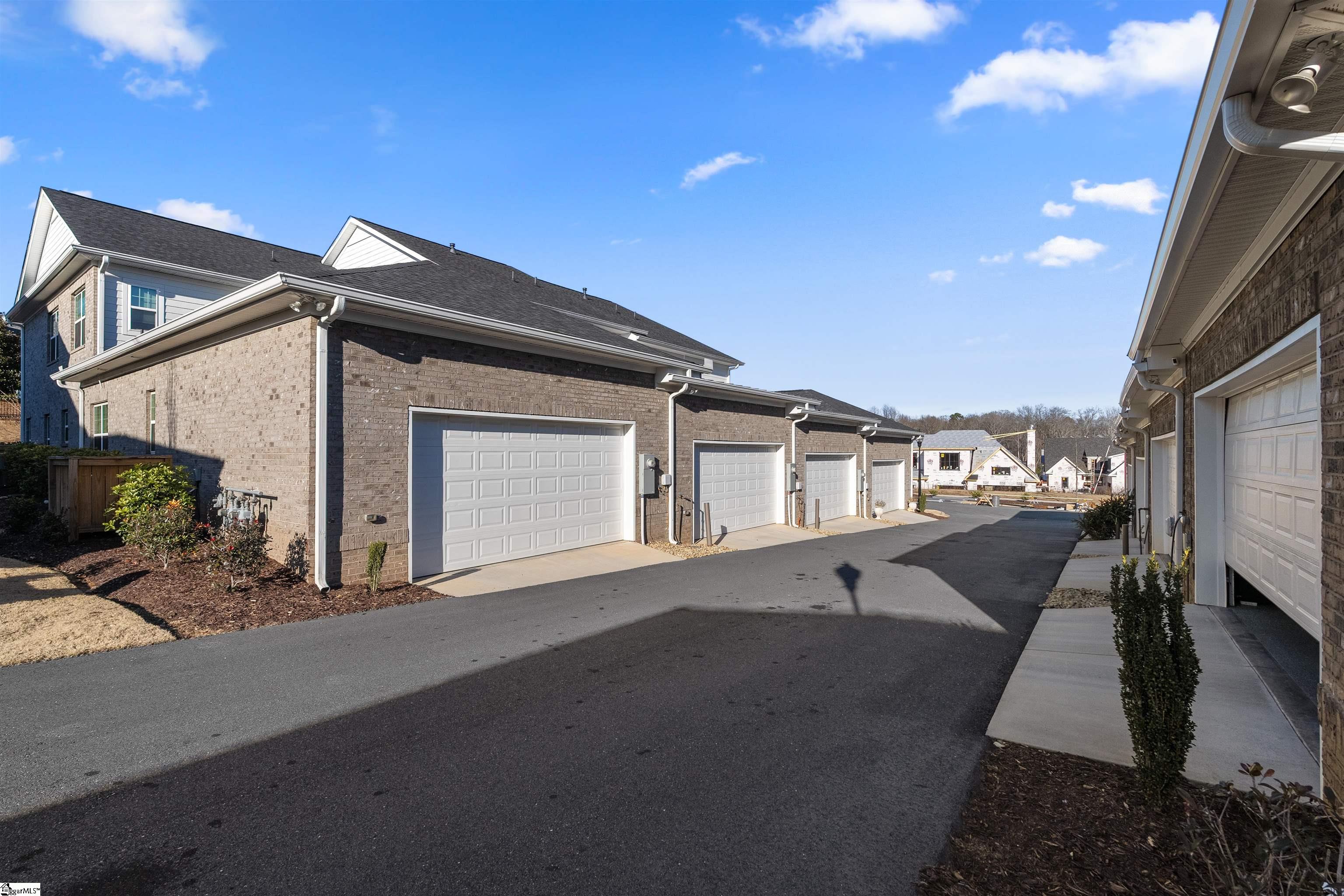 132 Danvers Road Greenville, SC 29607 - Photo 5 of 35