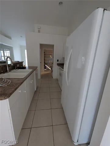 a close view of bathroom sink