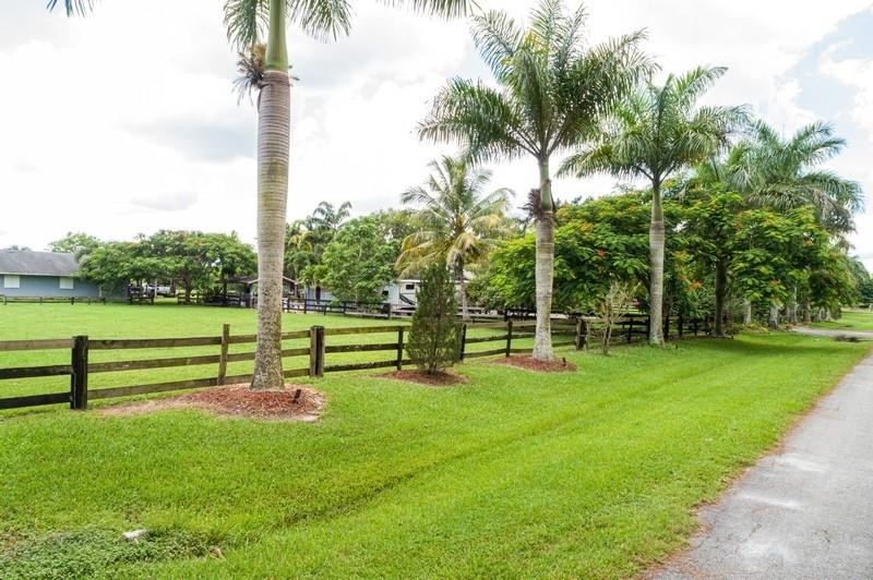 10782 58th Road South Lake Worth, FL 33449 - Photo 32 of 36 Photo 32