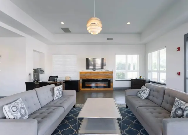 $1,059 | 1053 St James Avenue, Summerville, SC 29486