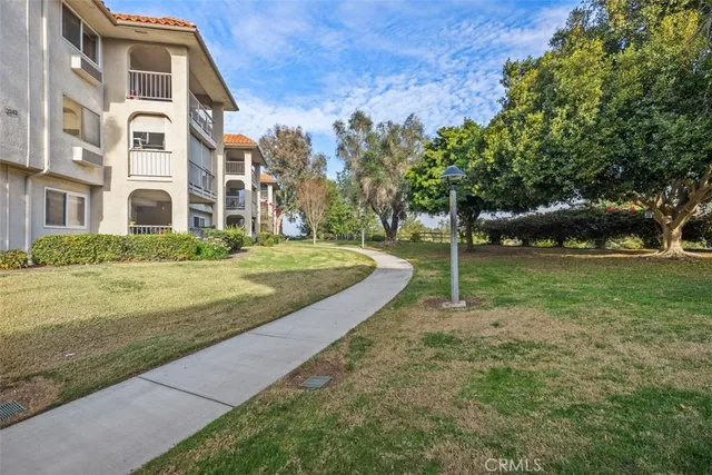 $3,000 | 3242 San Amadeo, Unit 2B, Laguna Woods, CA 92637