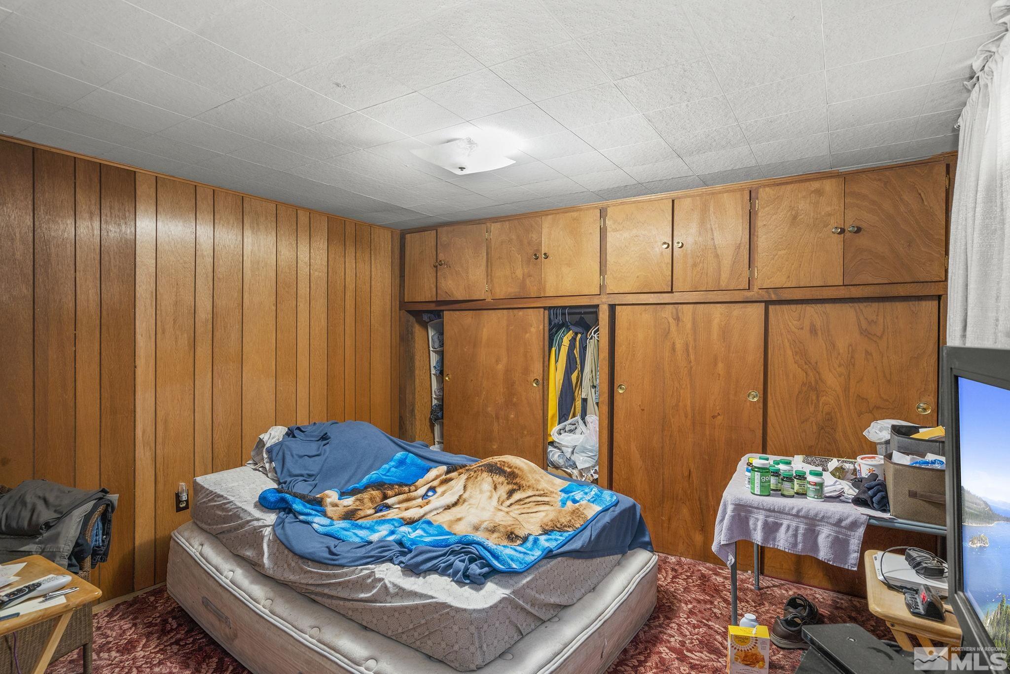 655 Belgrave Avenue Reno, NV 89502 - Photo 12 of 17 a room with furniture and a window