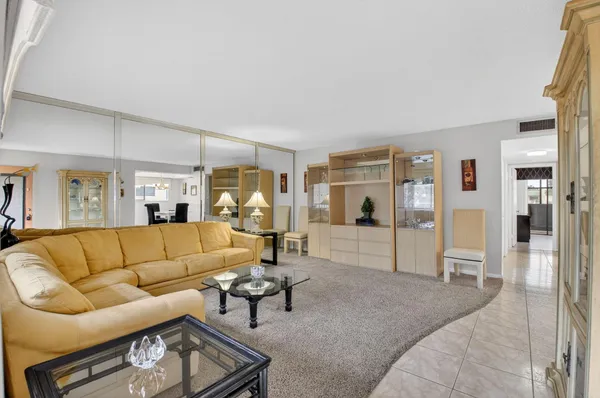 $140,000 | 15216 Lakes Of Delray Boulevard, Unit 152, Delray Beach, FL 33484
