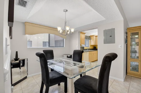 $140,000 | 15216 Lakes Of Delray Boulevard, Unit 152, Delray Beach, FL 33484