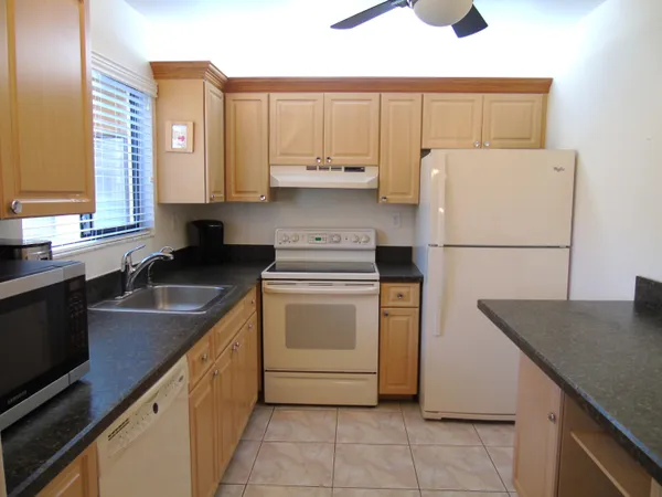 $140,000 | 15216 Lakes Of Delray Boulevard, Unit 152, Delray Beach, FL 33484