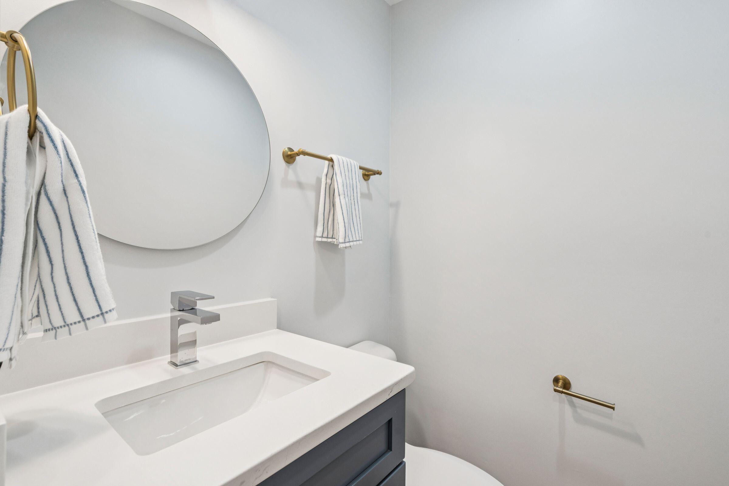 2906 Waterway Boulevard Isle of Palms, SC 29451 - Photo 25 of 36 2906WaterwayBlvd-KeenEyeMarketing-043