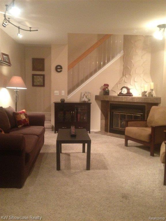 39972 Crosswinds Road Novi, MI 48375 - Photo 9 of 24 Full view of Living Area