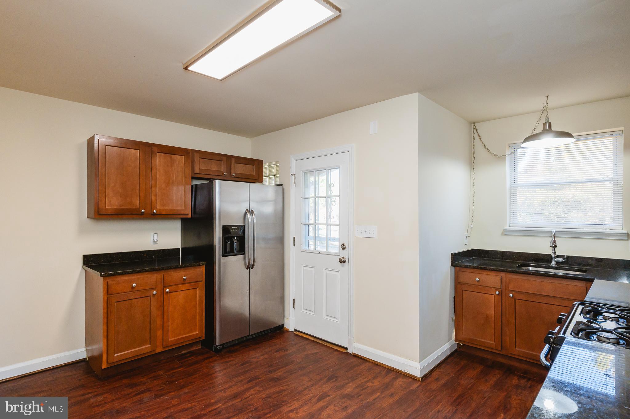 317 Kerneway Baltimore, MD 21212 - Photo 12 of 74