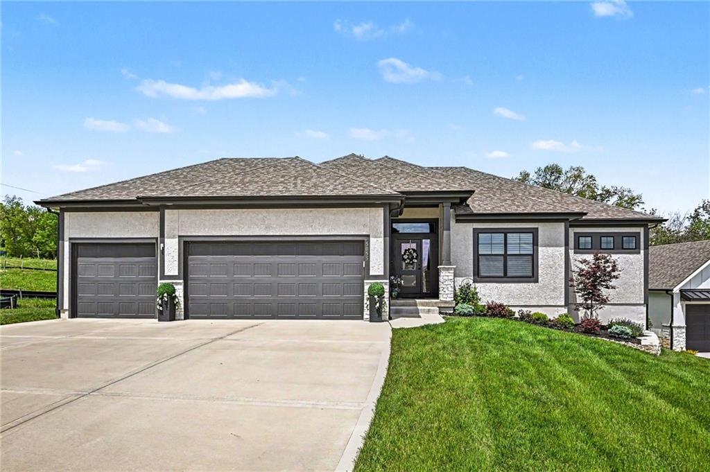 5055 Northwest Linder Lane Riverside, MO 64151 - Photo 2 of 29