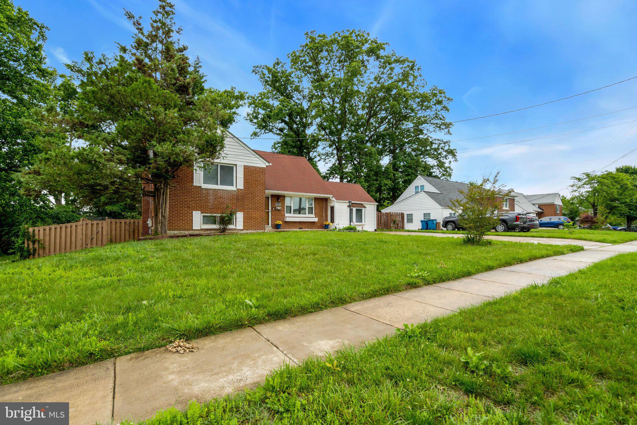 5910 Flanders Street Springfield, VA 22150 - Photo 3 of 40 In the Heart of Springfield