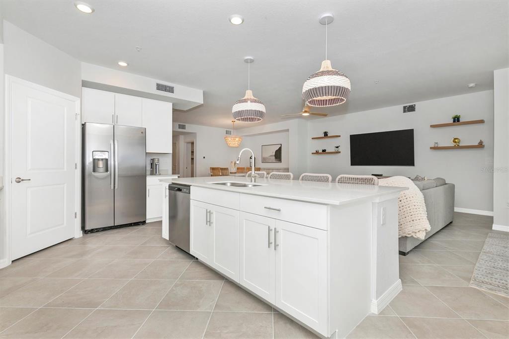 12625 Radiance Court, Unit 102 Venice, FL 34293 - Photo 15 of 99