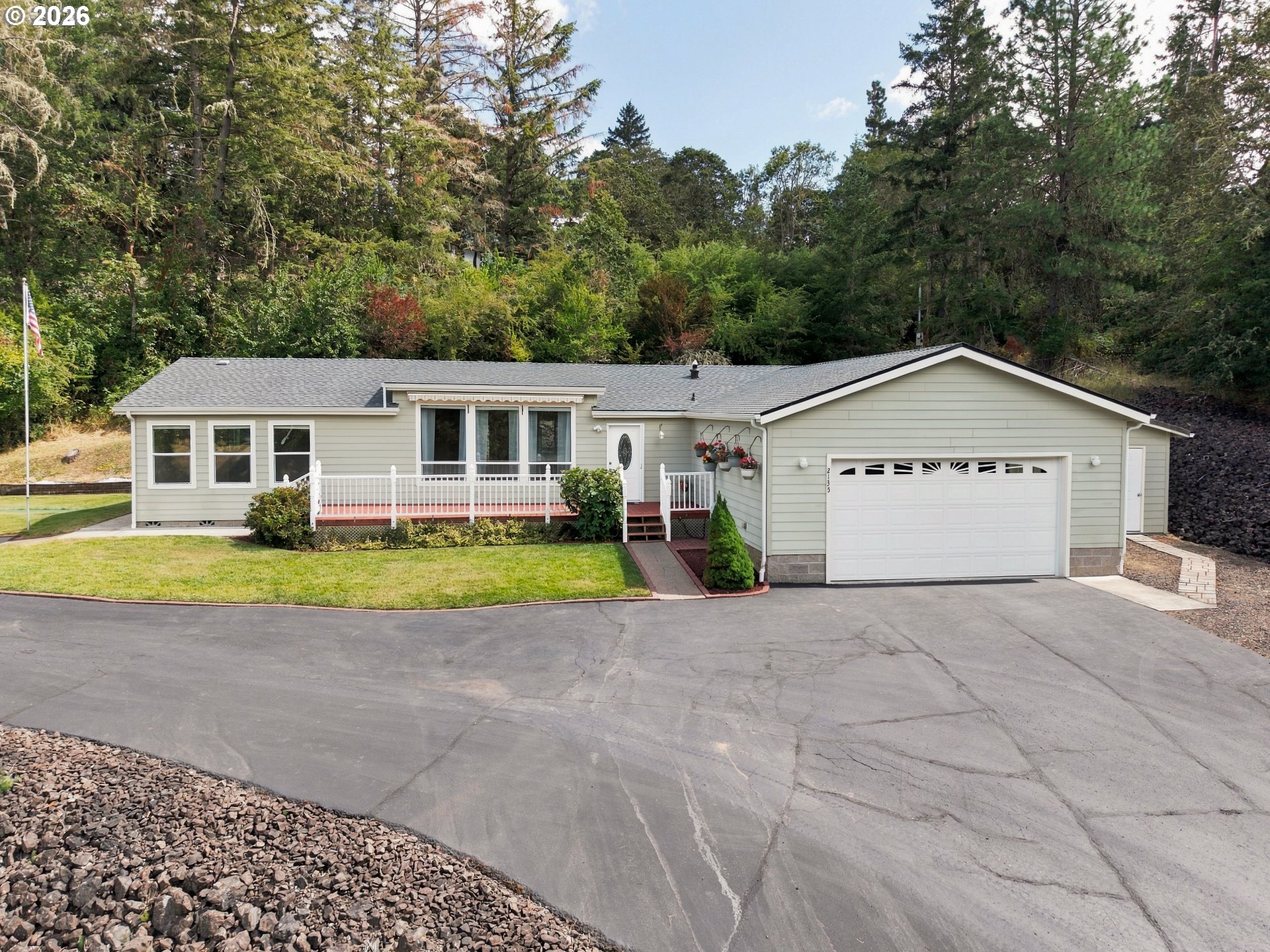 2135 Southside Road Sutherlin, OR 97479 - Photo 3 of 48 Gallery Image 3