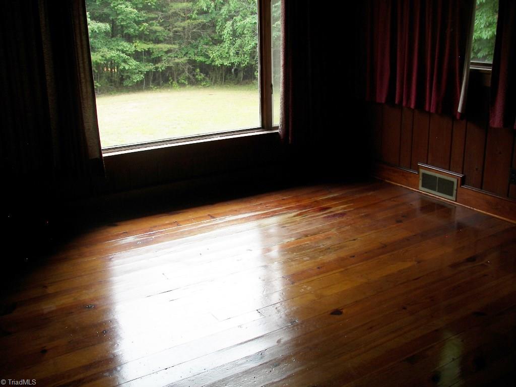 3248 North Old 52 Road Pinnacle, NC 27043 - Photo 4 of 14