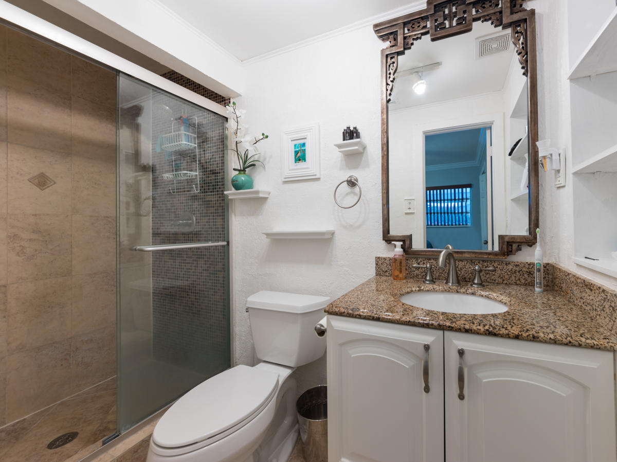19 Forest Hills Lane Boca Raton, FL 33431 - Photo 12 of 19 19 Forest Hills Ln Guest Bath 2