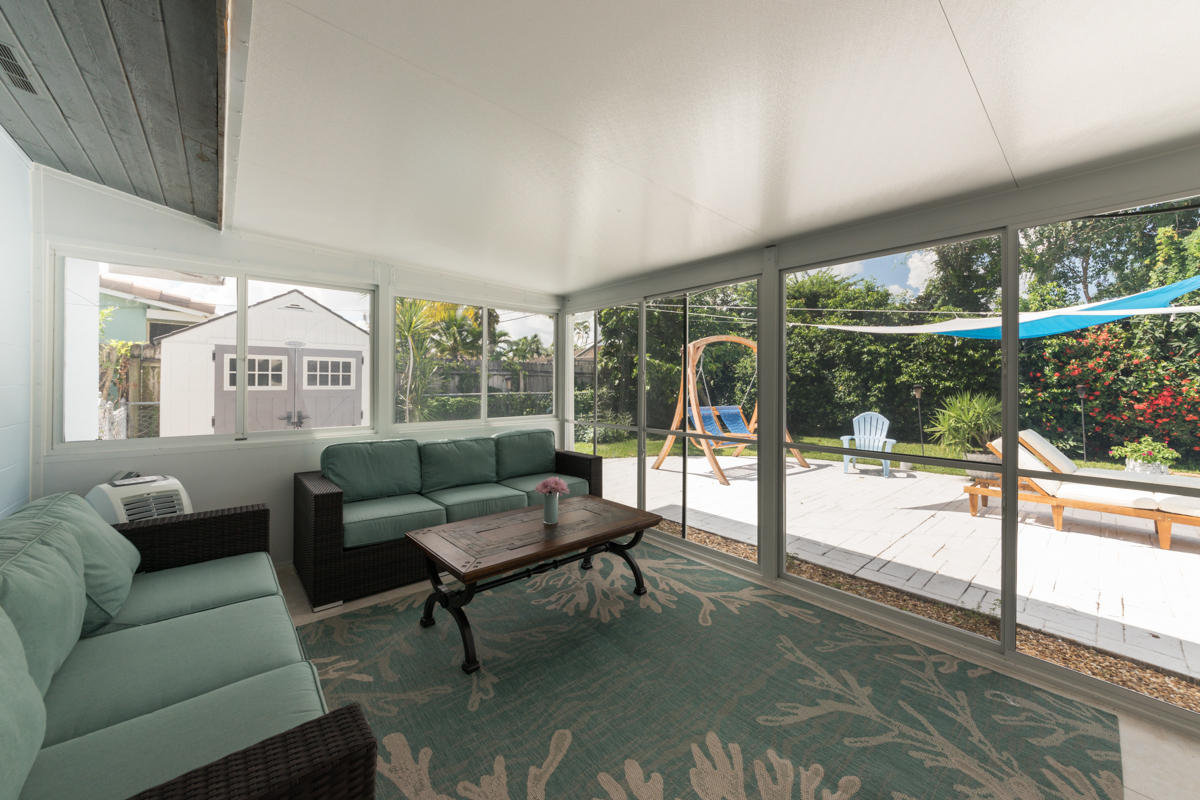 19 Forest Hills Lane Boca Raton, FL 33431 - Photo 15 of 19 19 Forest Hills Ln Porch
