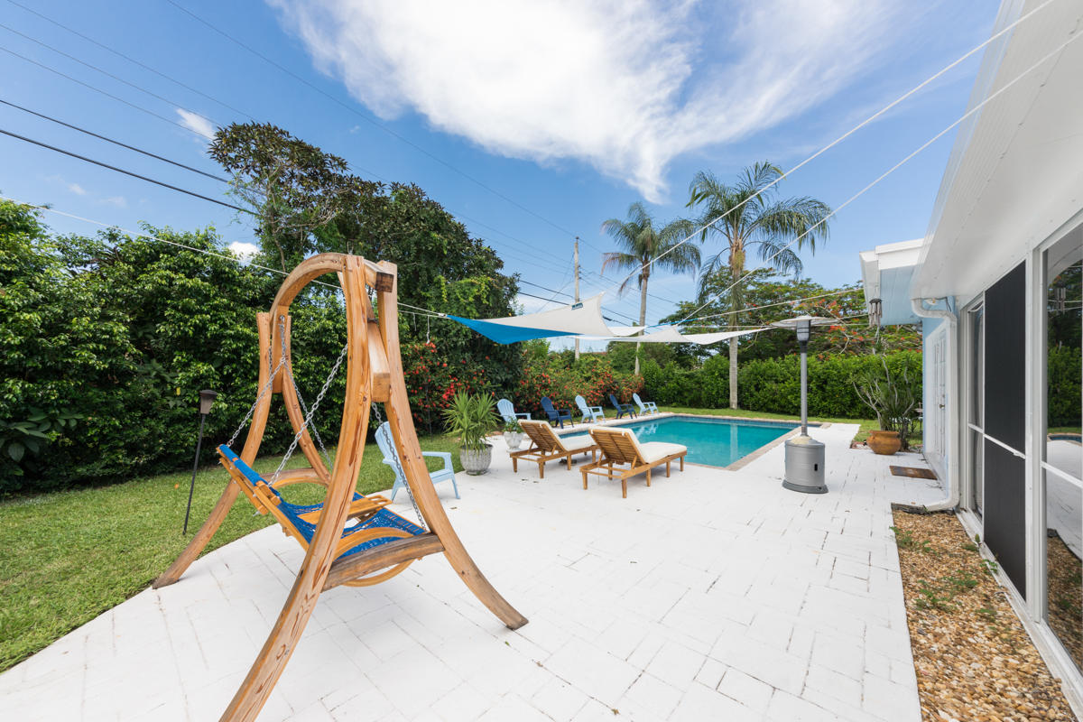 19 Forest Hills Lane Boca Raton, FL 33431 - Photo 17 of 19 19 Forest Hills Ln Patio
