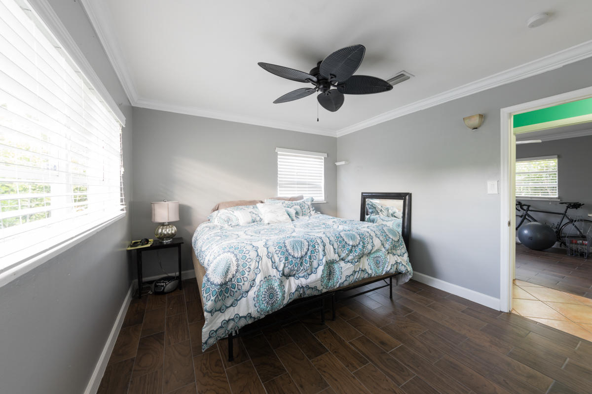 19 Forest Hills Lane Boca Raton, FL 33431 - Photo 8 of 19 19 Forest Hills Ln Mast Bed 1