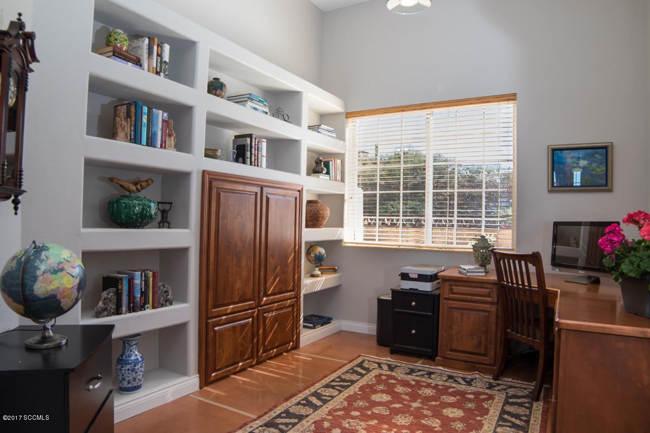 24 Kent Avenue Rio Rico, AZ 85648 - Photo 8 of 31