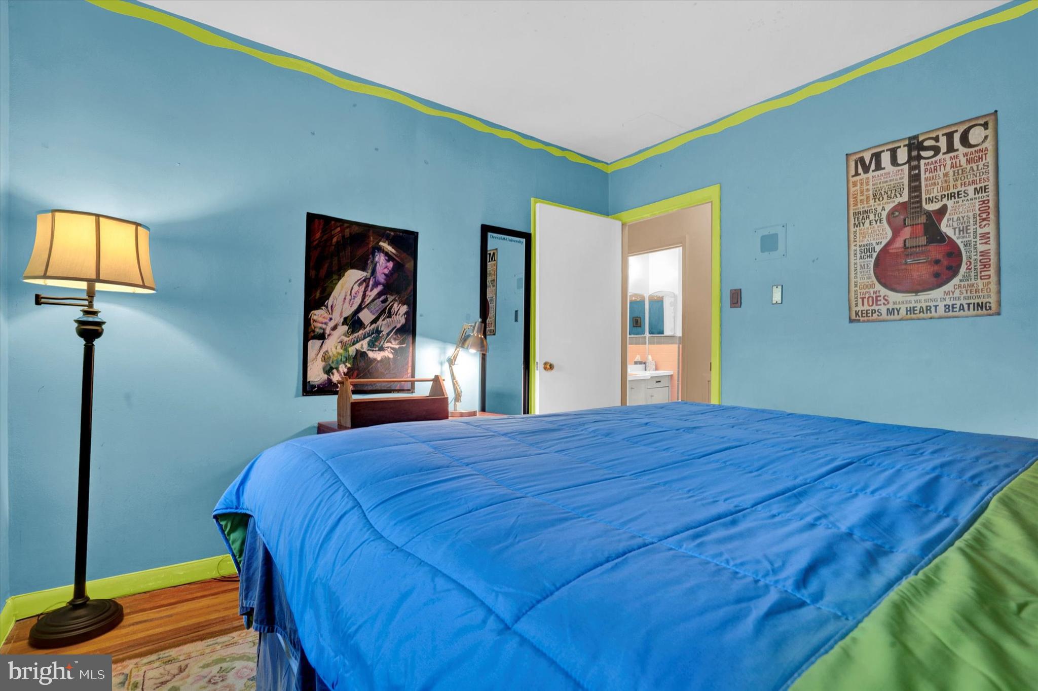 9966 Woodfern Road Philadelphia, PA 19115 - Photo 17 of 28 Gallery Image 17
