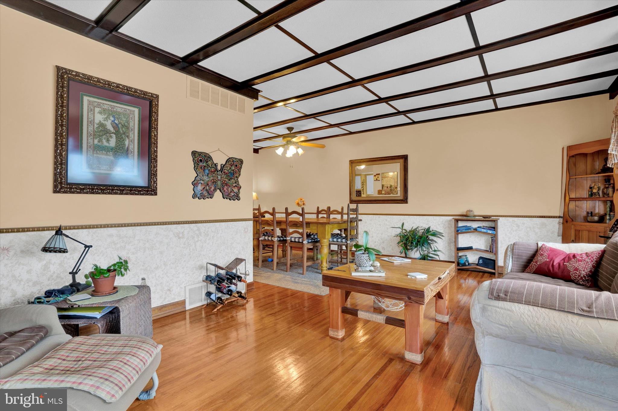 9966 Woodfern Road Philadelphia, PA 19115 - Photo 4 of 28 Gallery Image 4